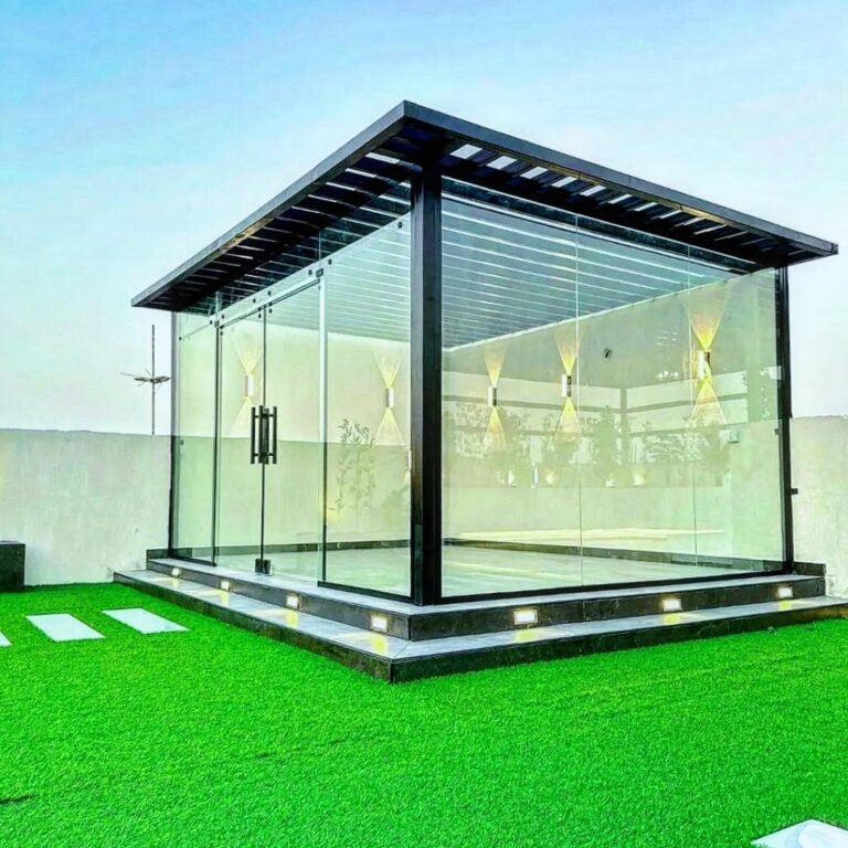 أشكال مجالس زجاجية مودرن وسندويش بانل بالشرقية|تركيب غرف زجاجية خارجية 2026