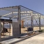بناء ملاحق ساندويش بانل وهناجر ومستودعات بالقطيف|التكلفة والمزايا 2026